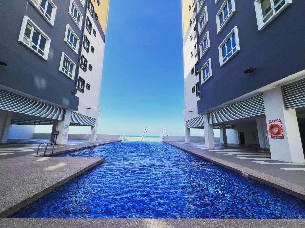Ureshii Homestay Ladang Tanjung Kuala Terengganu With Pool Екстериор снимка