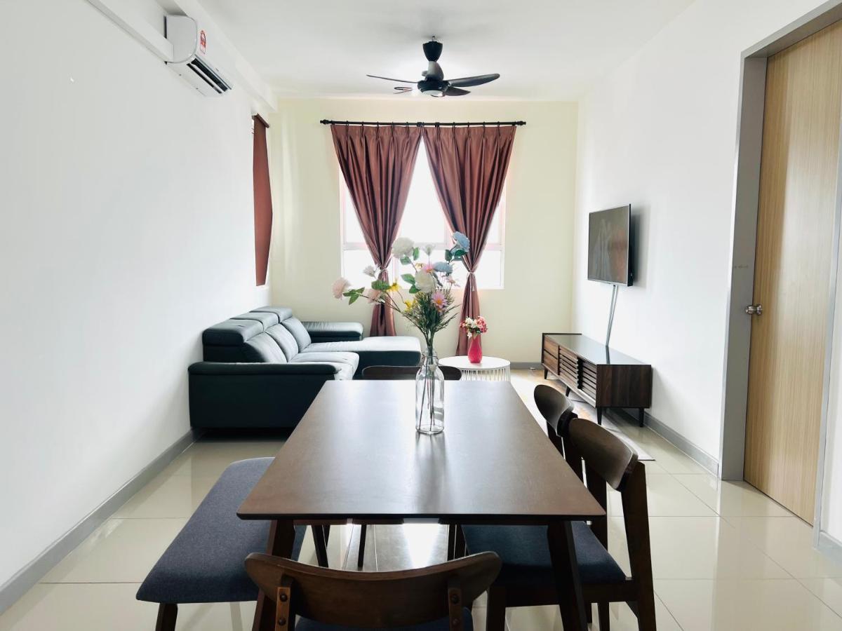 Ureshii Homestay Ladang Tanjung Kuala Terengganu With Pool Екстериор снимка